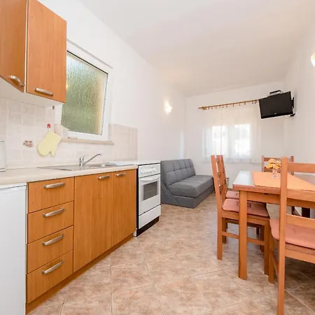 Silvana In بيت ضيافة Kampor