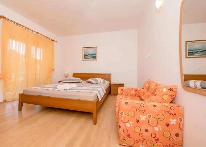 ゲストハウス Silvana In 4*